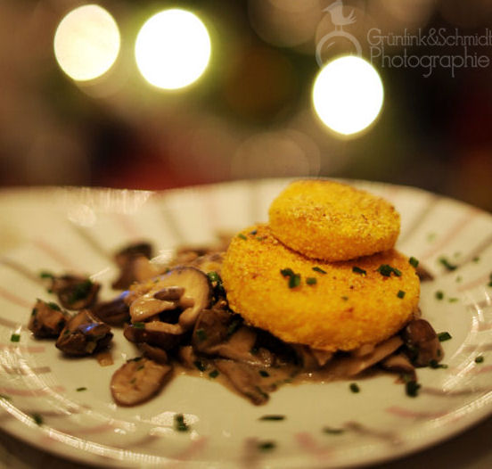 Mushroom Ragout with crispy gluten-free polenta medals